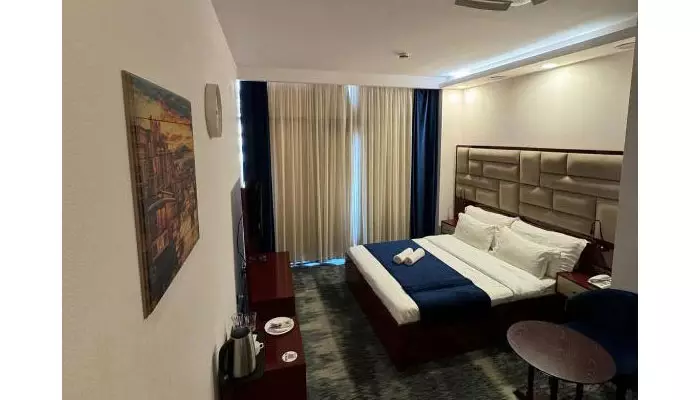 هتل دنیس تفلیس